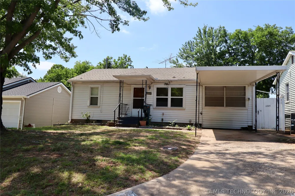 1223 Carol Drive Shawnee, OK 74804