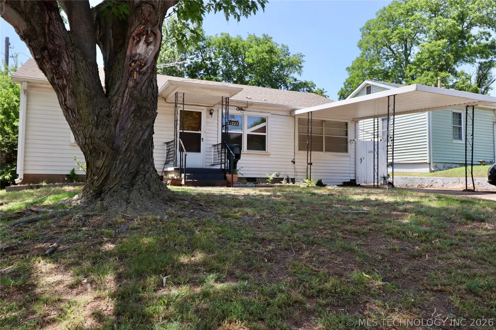 1223 Carol Drive Shawnee, OK 74804