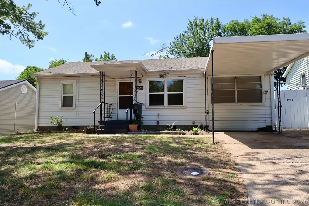 1223 Carol Drive Shawnee, OK 74804