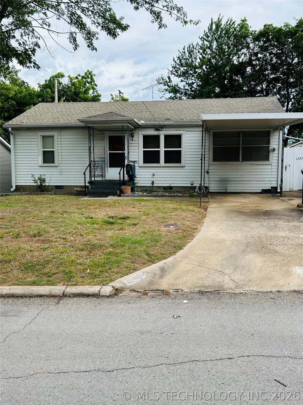 1223 Carol Drive Shawnee, OK 74804