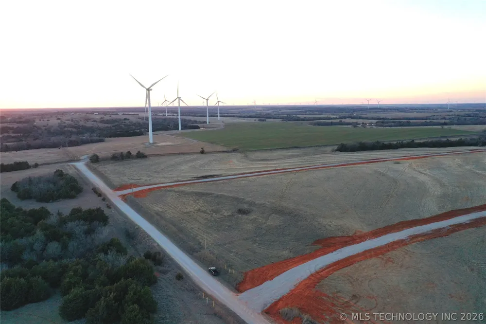 33 County Road 1200 Minco, OK 73059