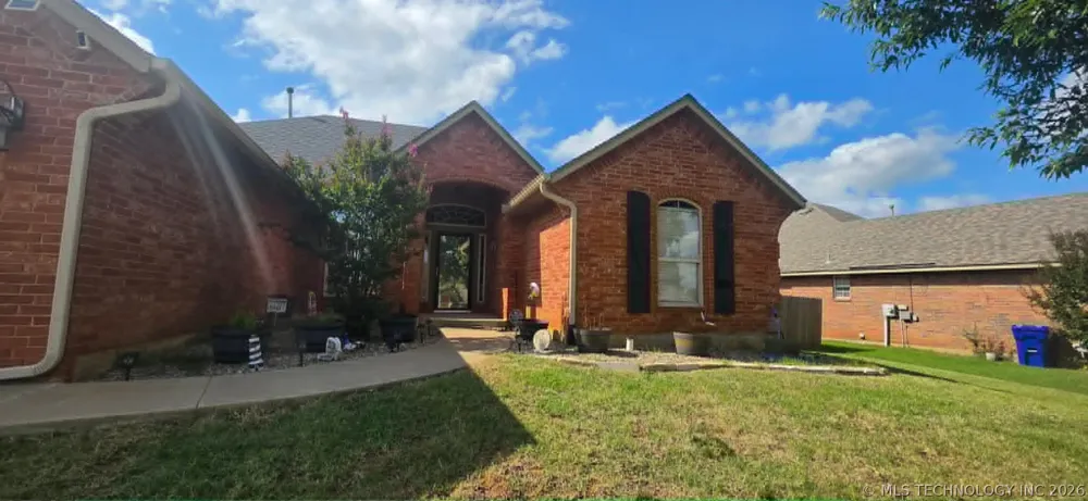 10915 Blue Sky Drive Midwest City, OK 73130