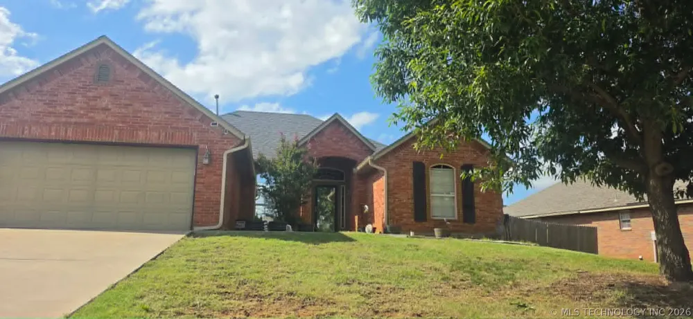 10915 Blue Sky Drive Midwest City, OK 73130