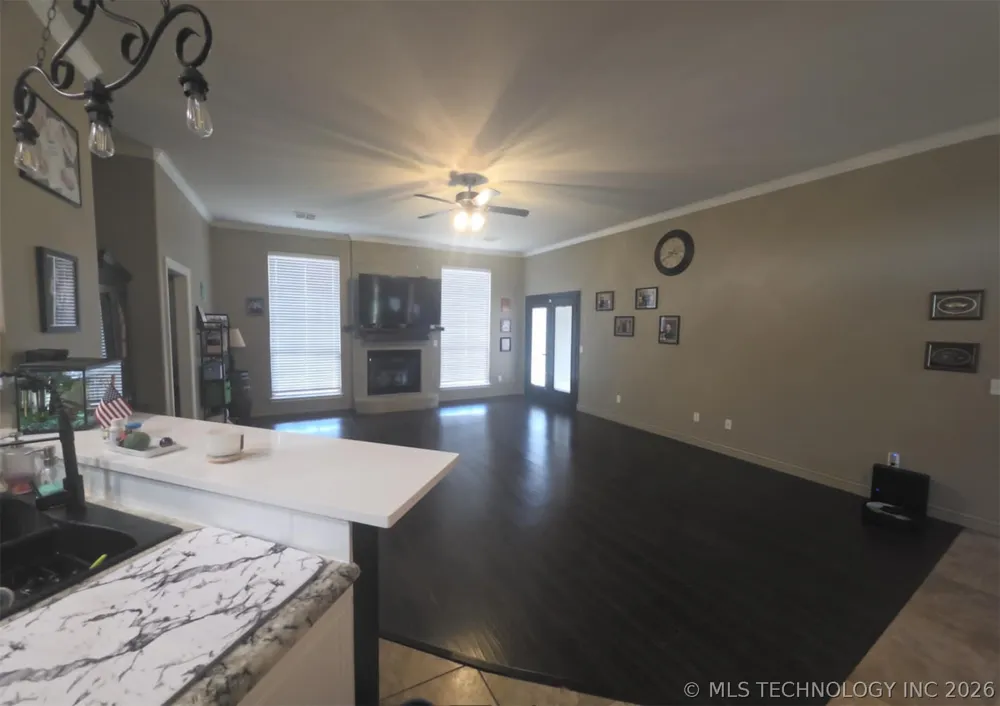 10915 Blue Sky Drive Midwest City, OK 73130
