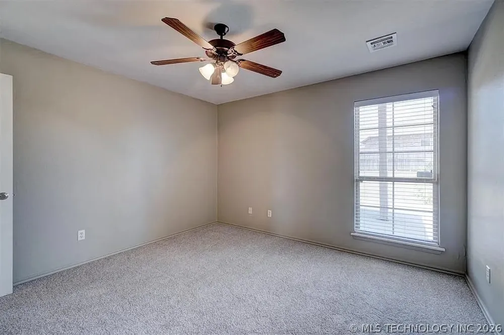 10915 Blue Sky Drive Midwest City, OK 73130