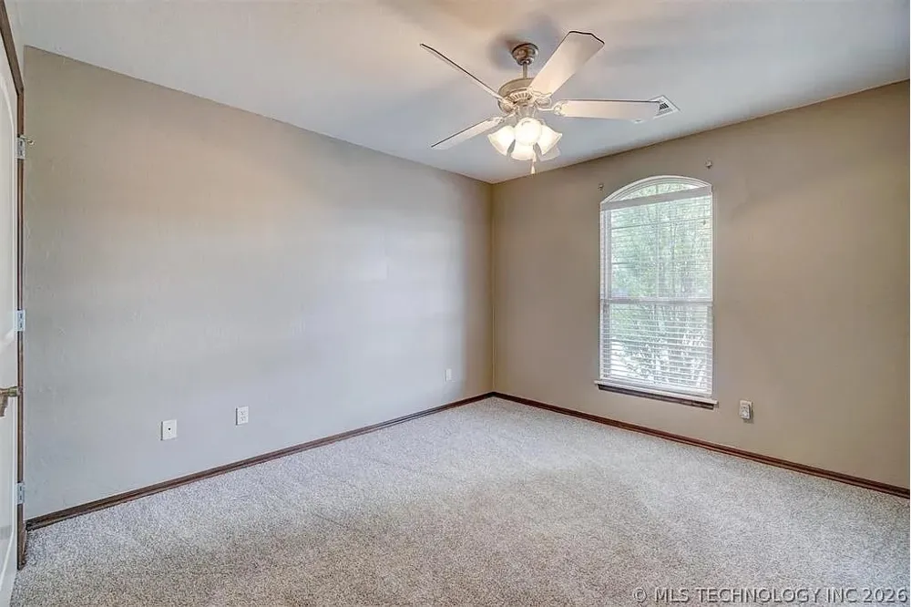 10915 Blue Sky Drive Midwest City, OK 73130