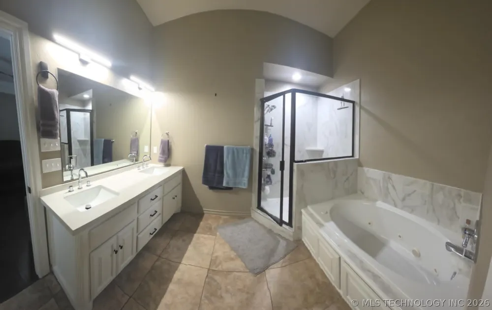 10915 Blue Sky Drive Midwest City, OK 73130
