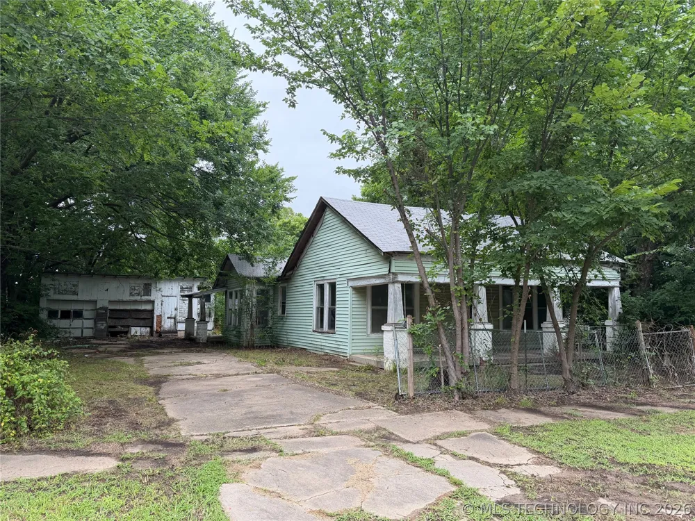 315 W 5th Street Hominy, OK 74035