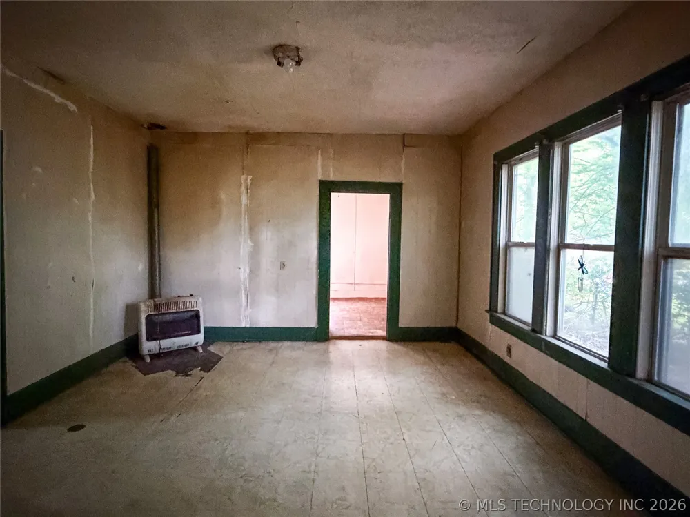 315 W 5th Street Hominy, OK 74035