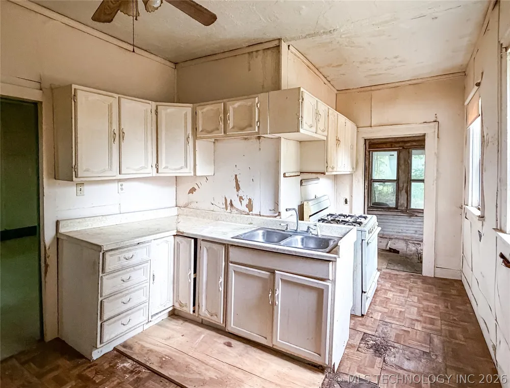 315 W 5th Street Hominy, OK 74035