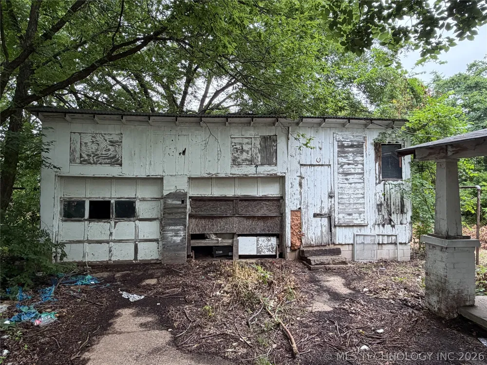 315 W 5th Street Hominy, OK 74035