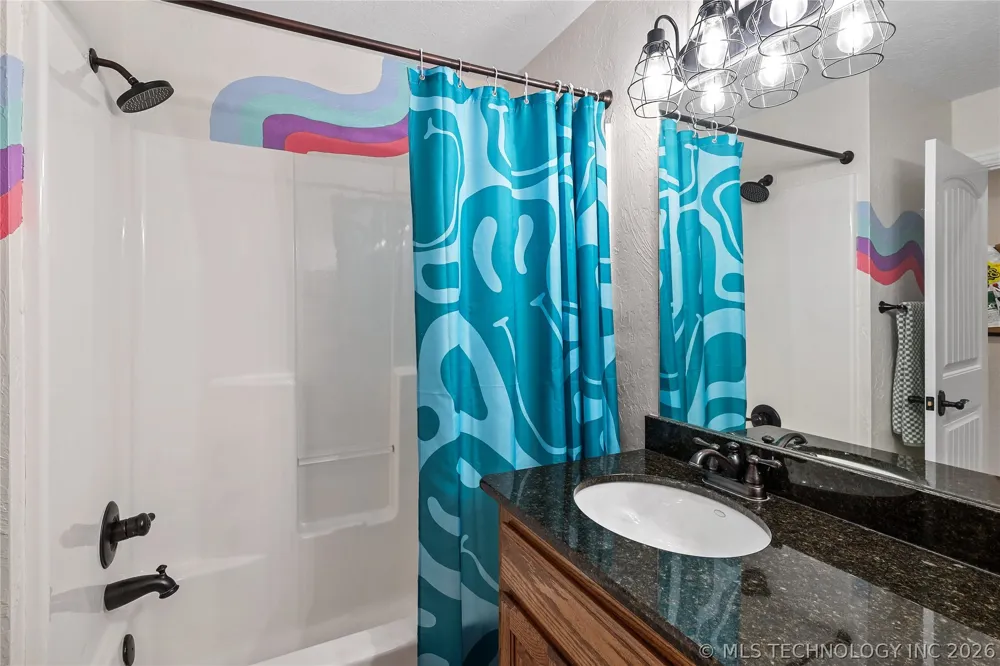828 Sunset Court Ardmore, OK 73401