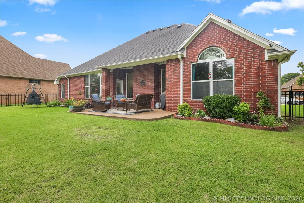 828 Sunset Court Ardmore, OK 73401