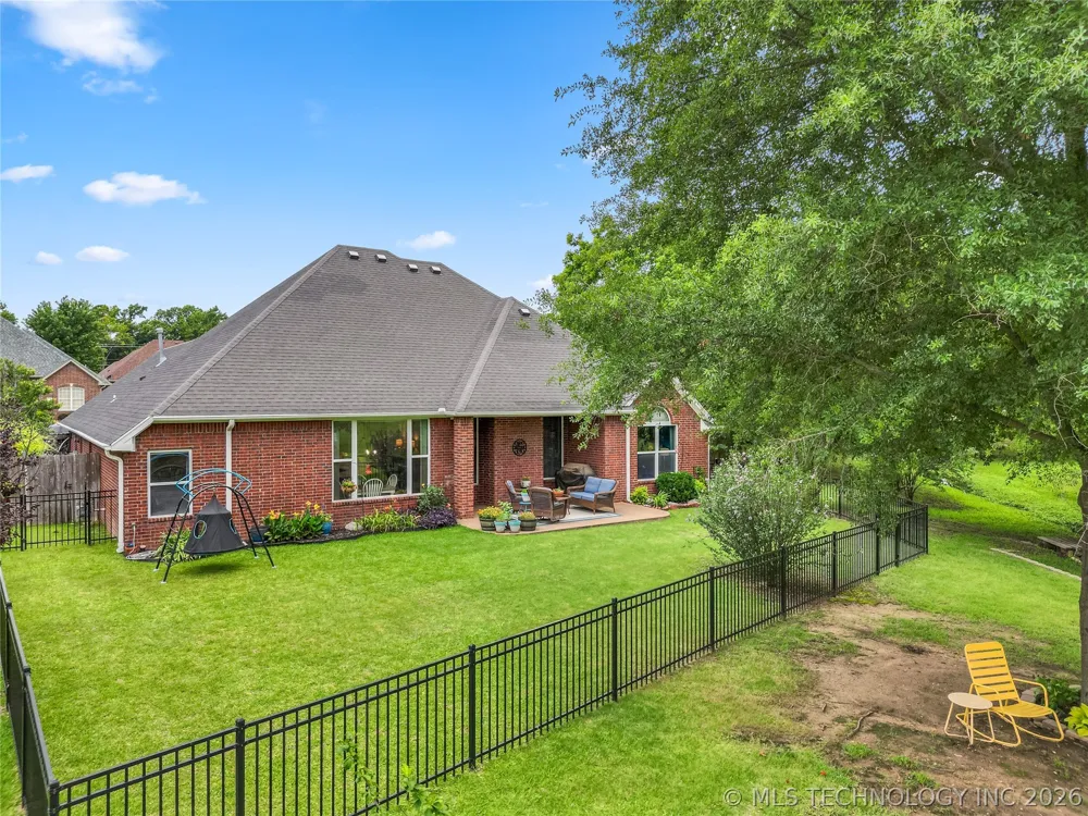828 Sunset Court Ardmore, OK 73401