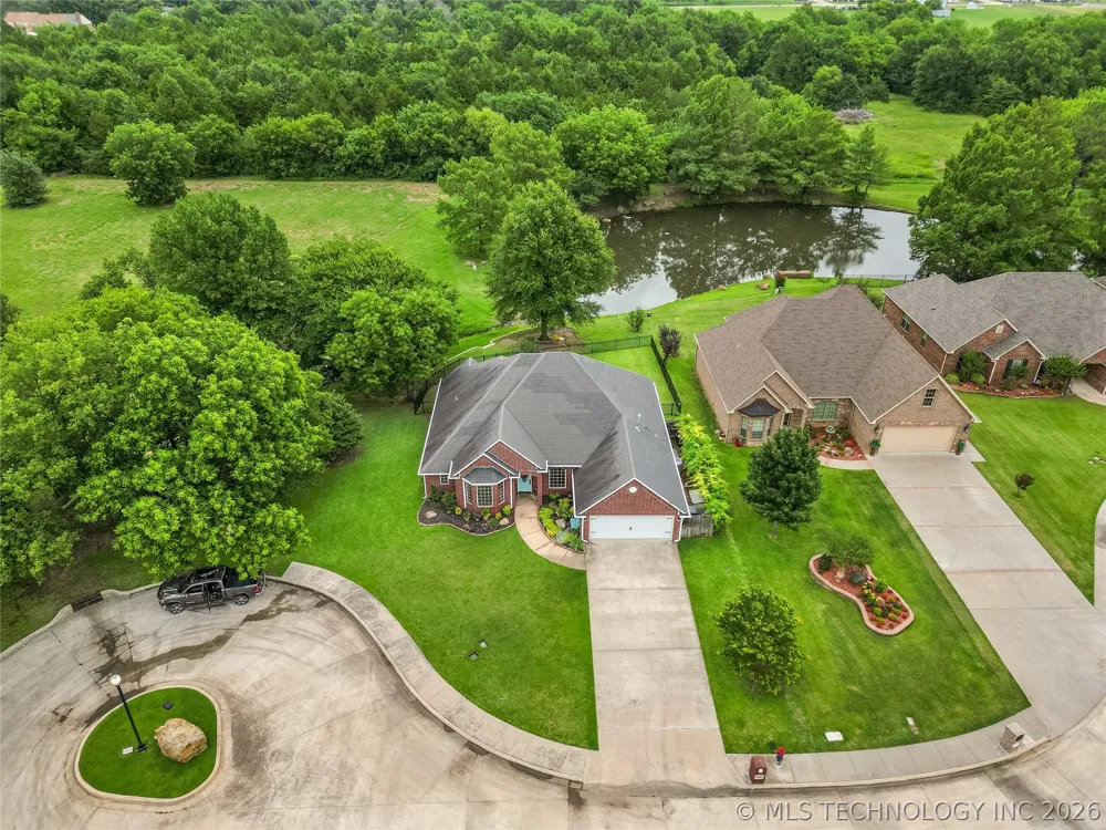 828 Sunset Court Ardmore, OK 73401