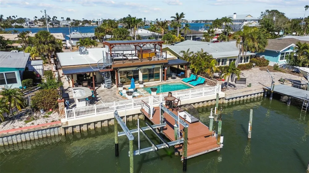 357 LA HACIENDA DRIVE Indian Rocks Beach, FL 33785