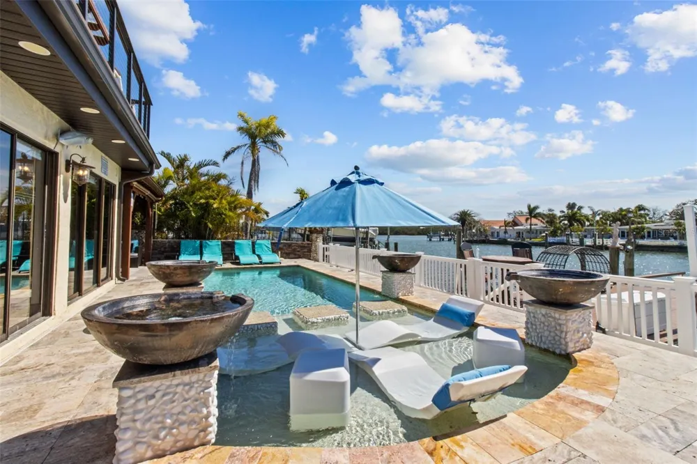 357 LA HACIENDA DRIVE Indian Rocks Beach, FL 33785