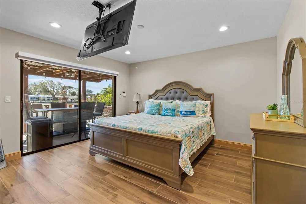 357 LA HACIENDA DRIVE Indian Rocks Beach, FL 33785