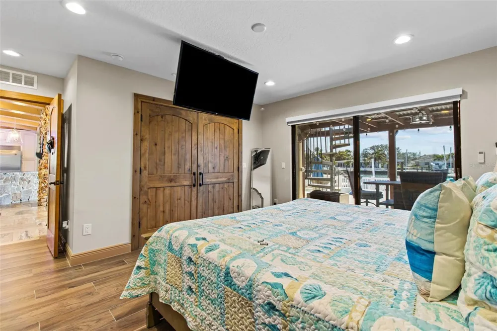 357 LA HACIENDA DRIVE Indian Rocks Beach, FL 33785