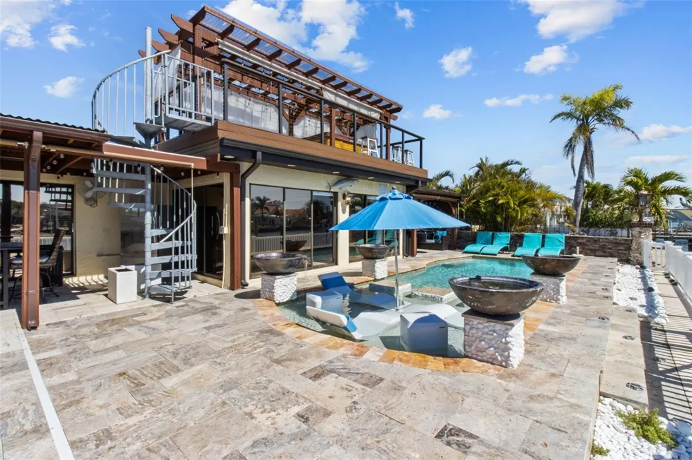 357 LA HACIENDA DRIVE Indian Rocks Beach, FL 33785
