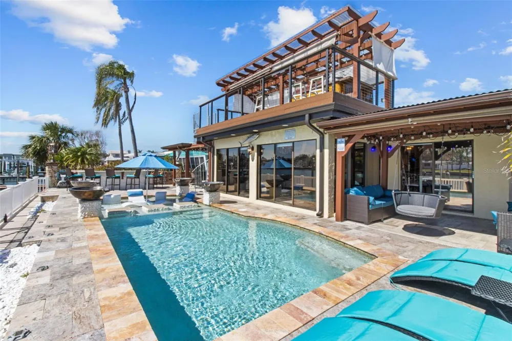 357 LA HACIENDA DRIVE Indian Rocks Beach, FL 33785