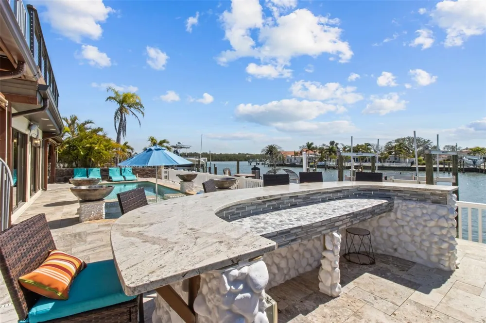 357 LA HACIENDA DRIVE Indian Rocks Beach, FL 33785