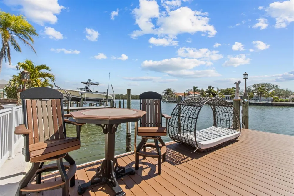 357 LA HACIENDA DRIVE Indian Rocks Beach, FL 33785