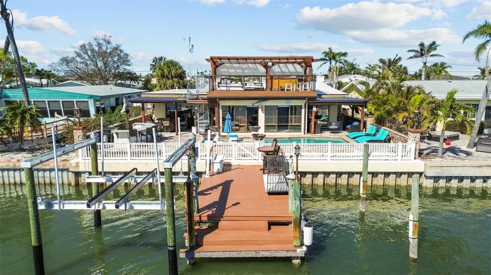 357 LA HACIENDA DRIVE Indian Rocks Beach, FL 33785