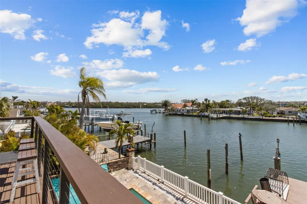 357 LA HACIENDA DRIVE Indian Rocks Beach, FL 33785