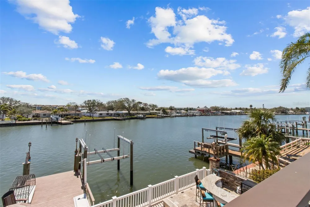 357 LA HACIENDA DRIVE Indian Rocks Beach, FL 33785