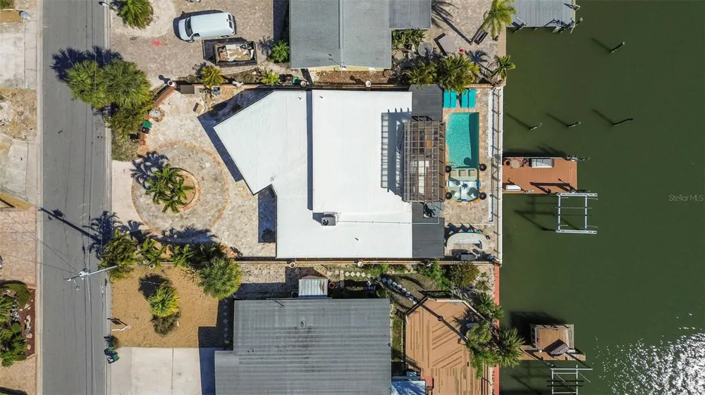 357 LA HACIENDA DRIVE Indian Rocks Beach, FL 33785
