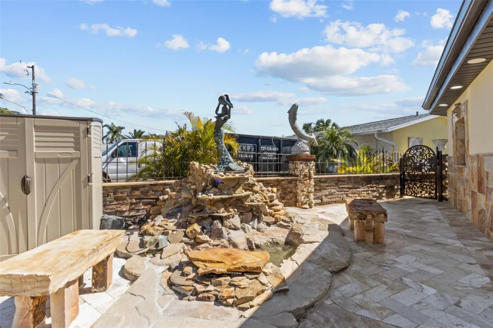 357 LA HACIENDA DRIVE Indian Rocks Beach, FL 33785