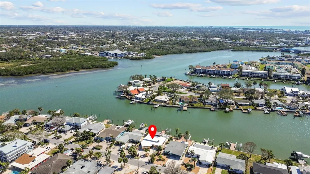 357 LA HACIENDA DRIVE Indian Rocks Beach, FL 33785