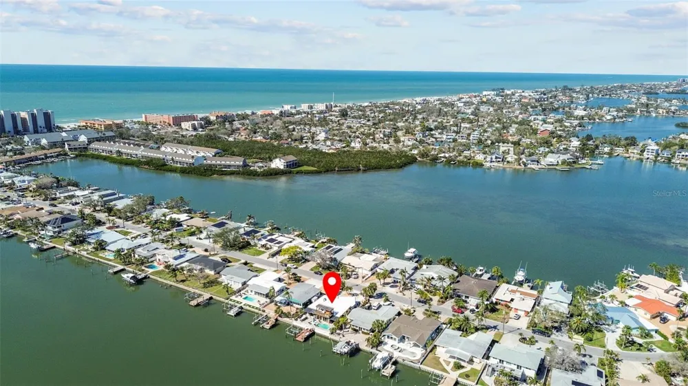357 LA HACIENDA DRIVE Indian Rocks Beach, FL 33785