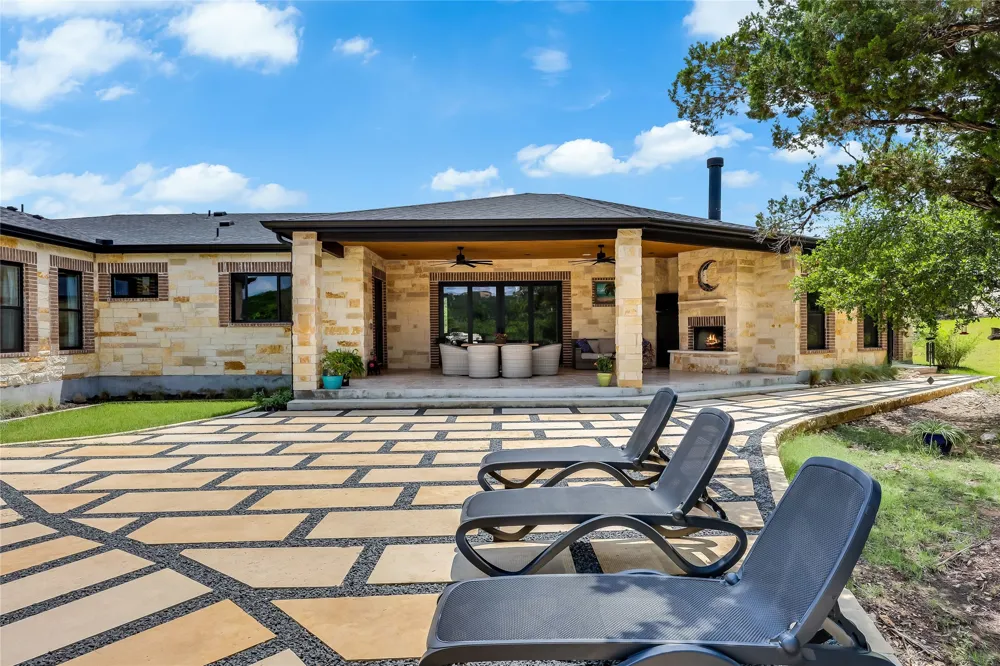 7710 Ladera Trail Jonestown, TX 78645