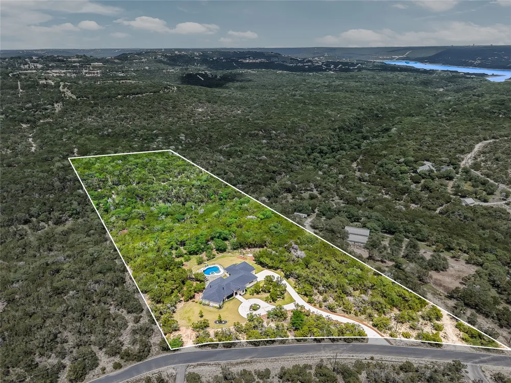 7710 Ladera Trail Jonestown, TX 78645