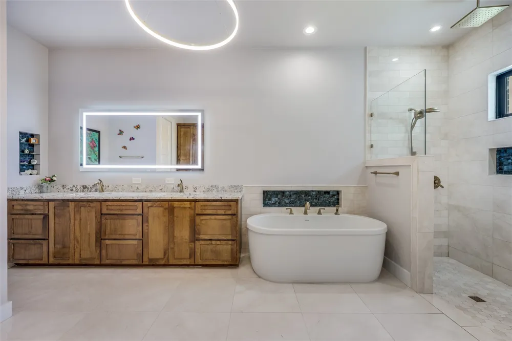 7710 Ladera Trail Jonestown, TX 78645