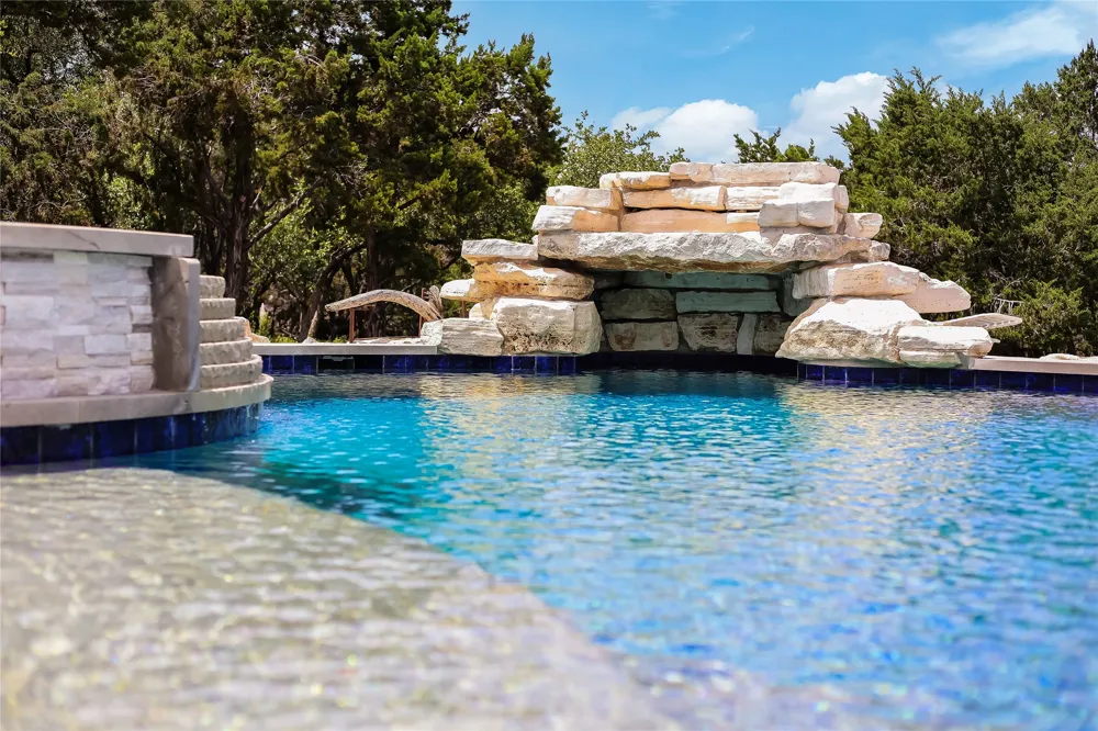 7710 Ladera Trail Jonestown, TX 78645