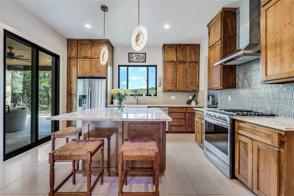7710 Ladera Trail Jonestown, TX 78645