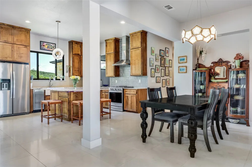 7710 Ladera Trail Jonestown, TX 78645