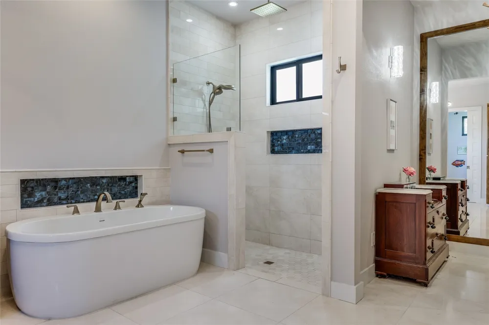 7710 Ladera Trail Jonestown, TX 78645