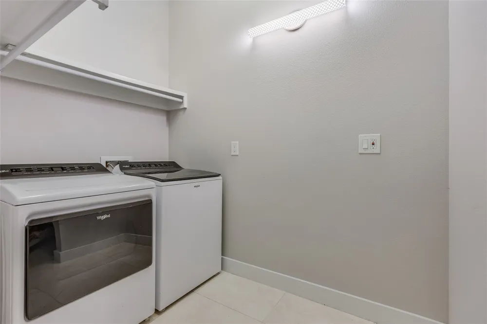 7710 Ladera Trail Jonestown, TX 78645