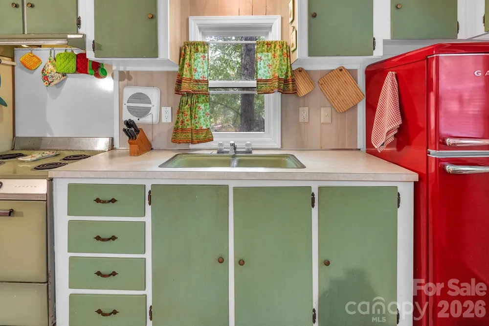 175 Elmwood Drive Troy, NC 27371