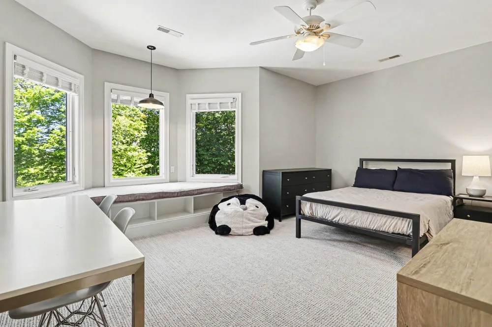 4945 S Stockbridge Drive St. Joseph, MI 49085