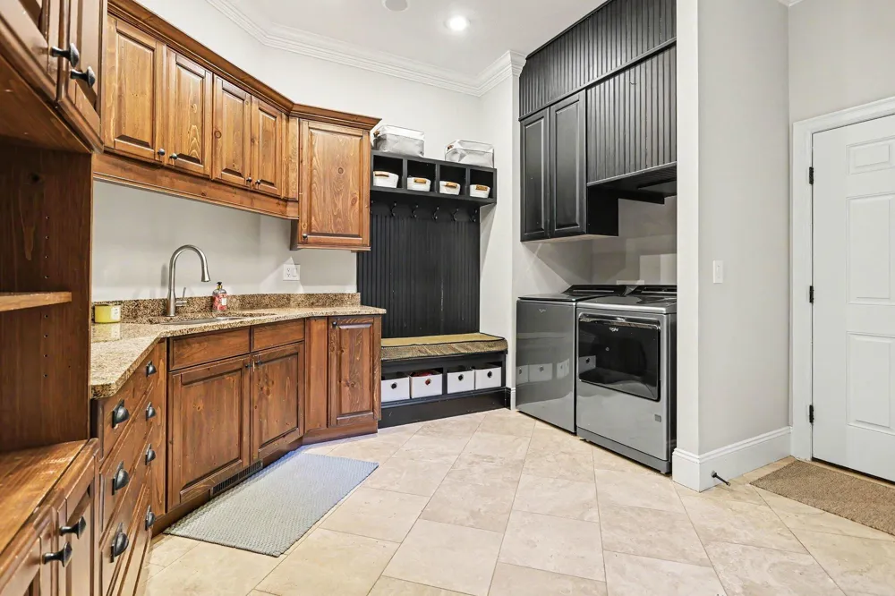 4945 S Stockbridge Drive St. Joseph, MI 49085