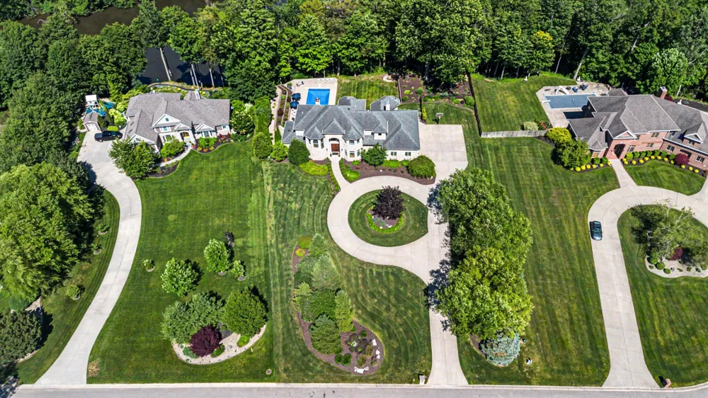 4945 S Stockbridge Drive St. Joseph, MI 49085