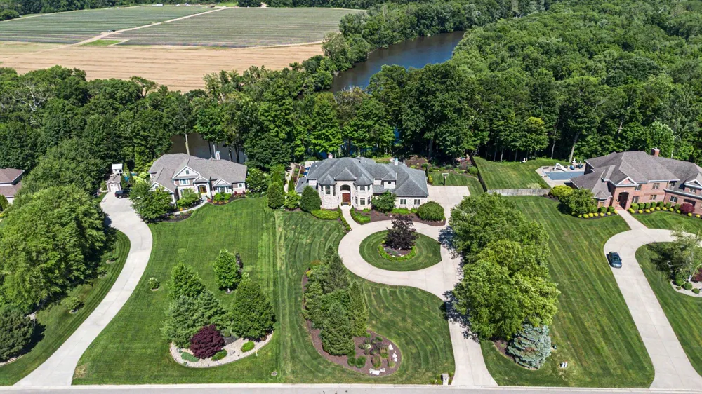 4945 S Stockbridge Drive St. Joseph, MI 49085
