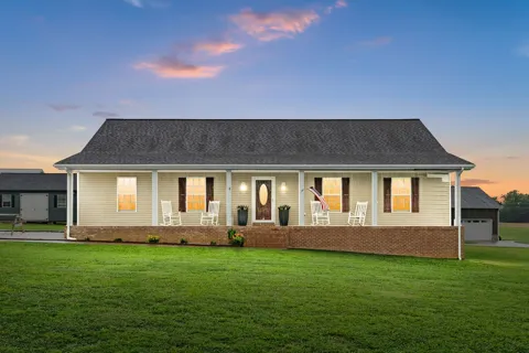 54 Victoria Dr