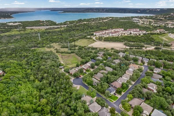 3917 Canyon Glen Circle SE Austin, TX 78732
