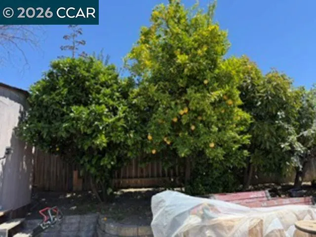 1811 Espanola Dr San Pablo, CA 94806